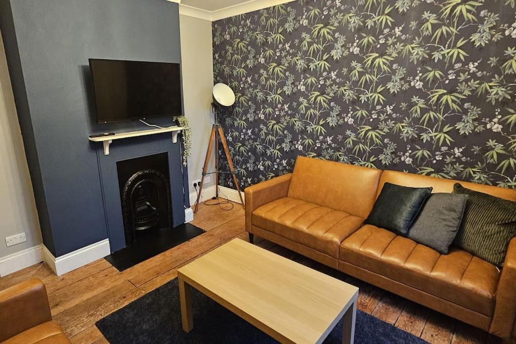 The Hive 4 Bed House Pool Table Air-Con Villa Maidstone Exteriör bild